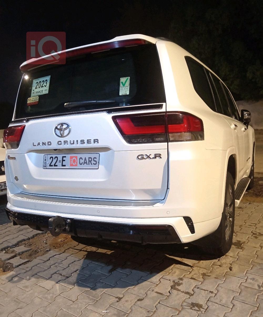 Toyota Land Cruiser